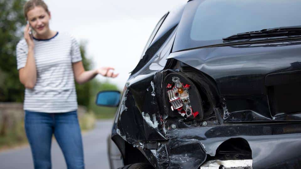 The Do's and Don'ts After an Car Accident